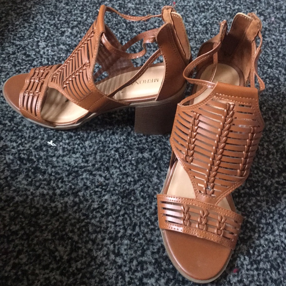 Merona Cut Out heel